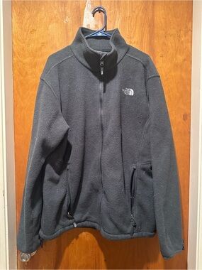 The North Face Men’s Fleece Jacket